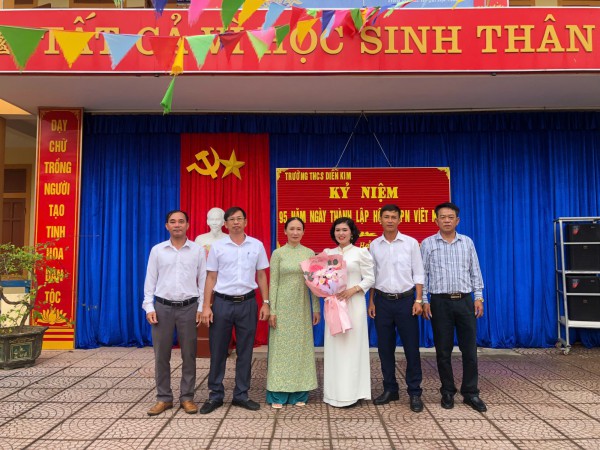 Trường THCS Diễn Kim tổ chức mít tinh kỷ niệm 95 năm ngày thành lập HLHPN
